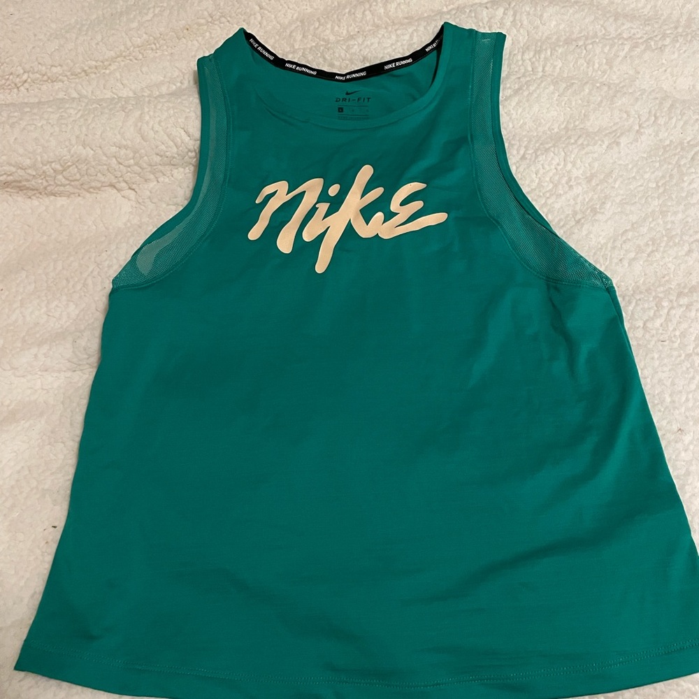 Nike workout tank